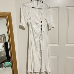 White Button Summer Puff Sleeves Dress (worn only once)